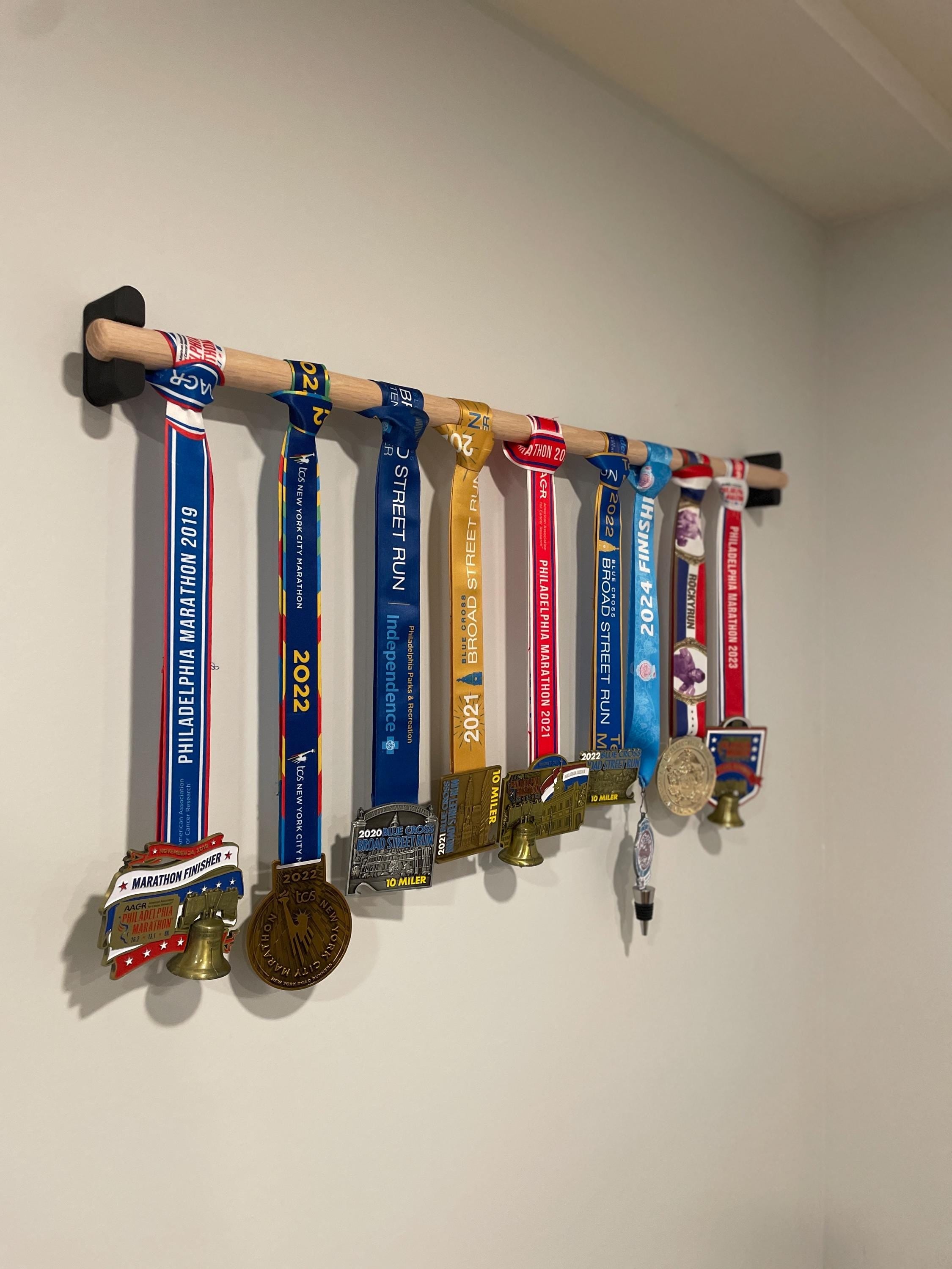 Minimalist Oak Medal Holder | Sustainable Display for Your Achievements
